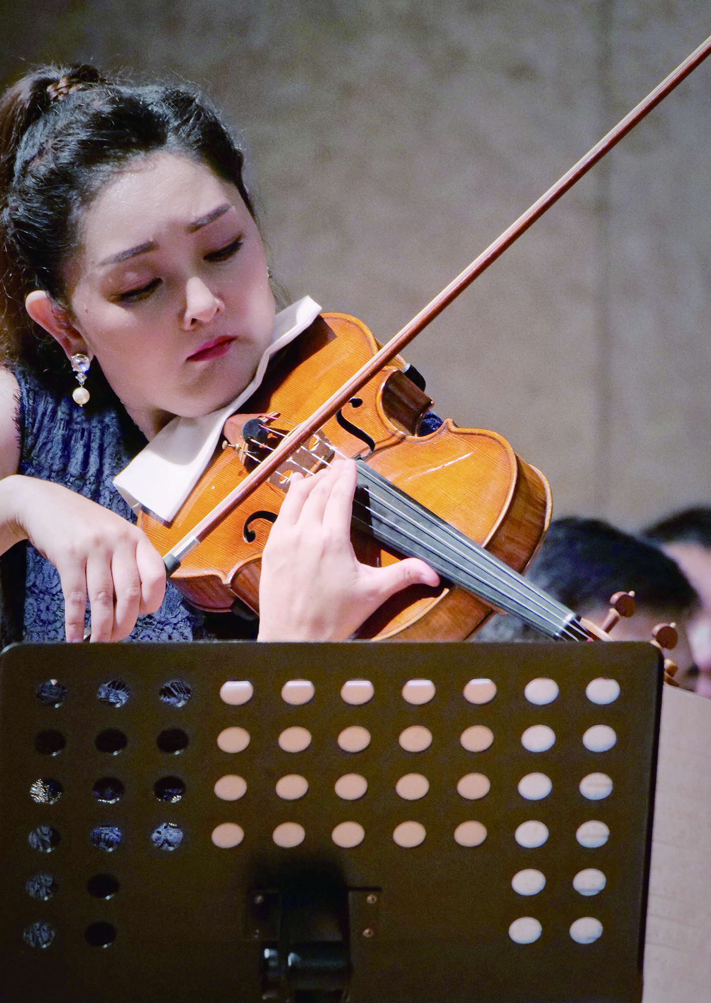 中提琴家苏贞首演那个年代